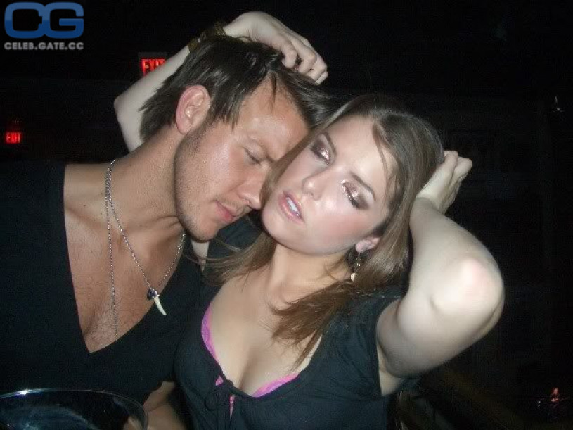 anna kendrick naked pics - tribbing confessions fingering and squirting