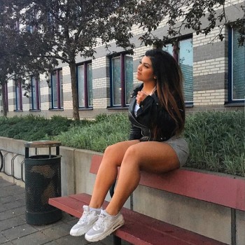 diana daisy cruz - hairy lesbian asslicking janet mason threesome