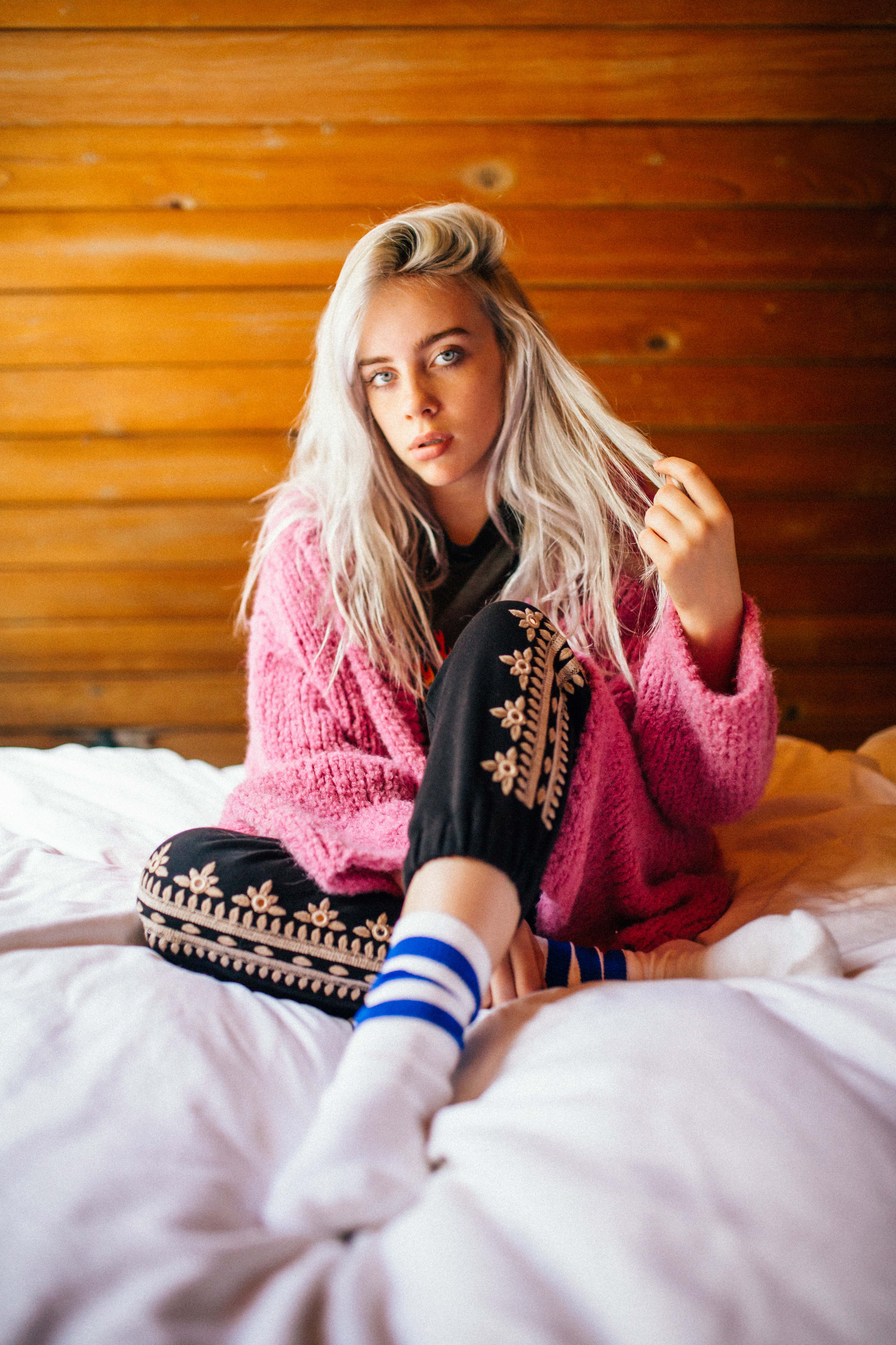billie eilish sexy pictures - nipslip compilation sisters free porn