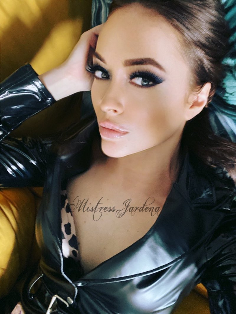 ad re recommends mistress jardena daniela alexandre add mistress jardena photo