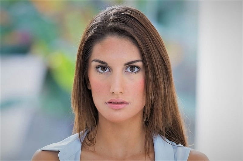 cassandra hurd share august ames hd photos