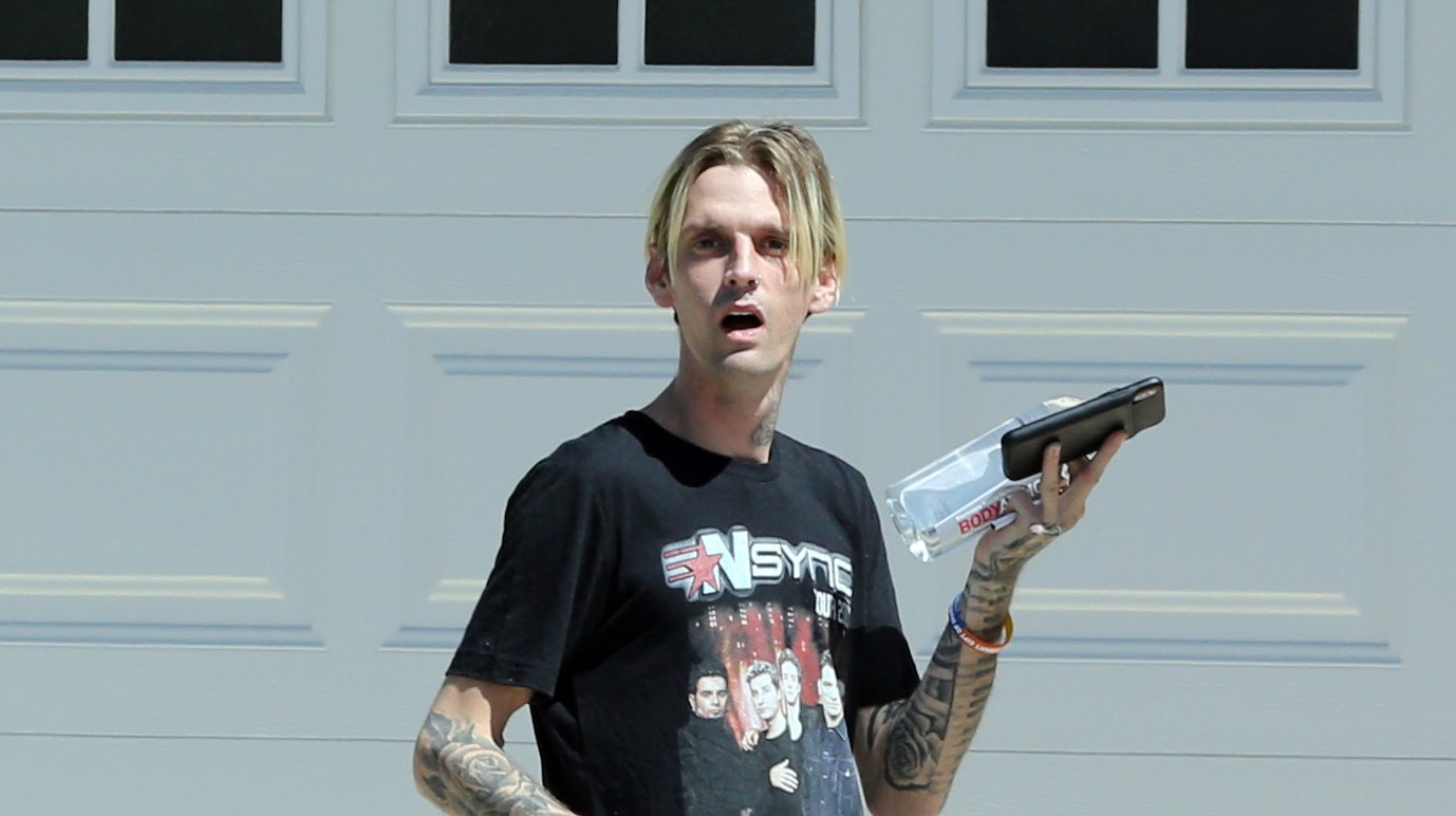 brandi canales like aaron carter barefoot photo claudia neal recommends aaron carter barefoot pic
