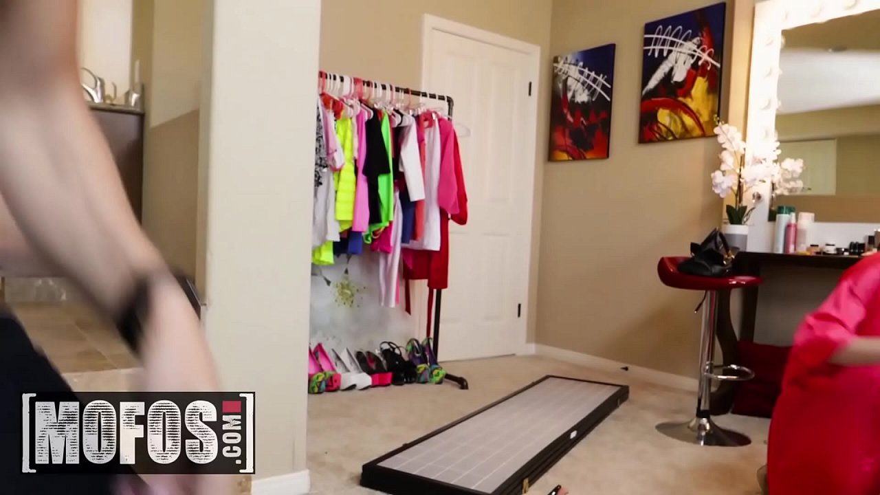 Best of donald drew's gallery ebony ladyboy porn cristina brodie add photo glory hole hunt