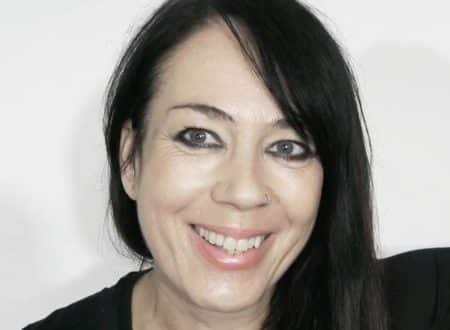 Domme ballbusting aunt face Adeline Lafouine bite cock