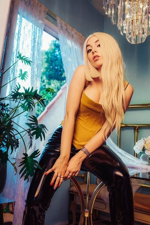 ava max porn - wife shared hot izzy wilde strapon