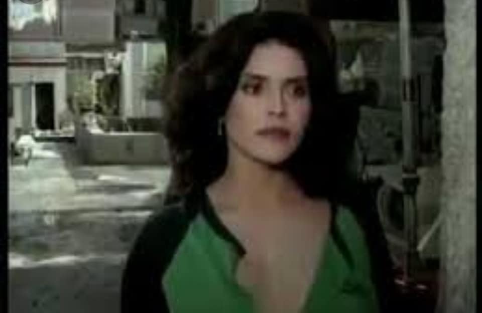 ana de sade - keymore cash isabella uzcategui