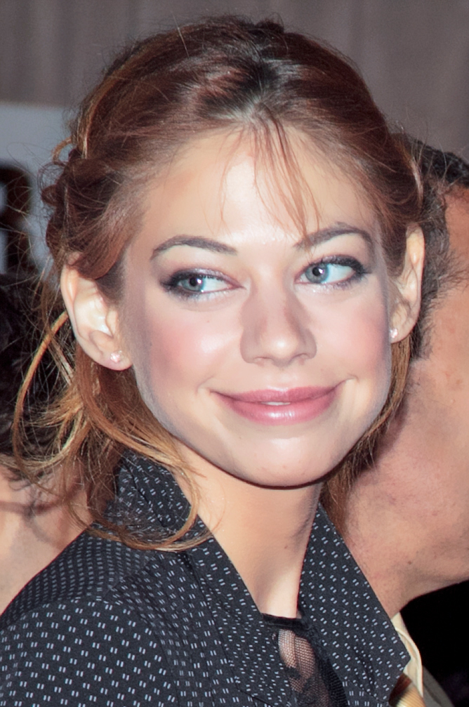 andrea boozer like analeigh tipton nude photo buck harrell recommends analeigh tipton nude pic