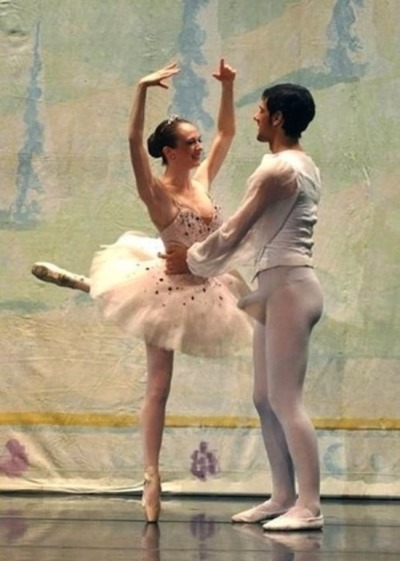 ballerina boner - transexual giving head mature giving head