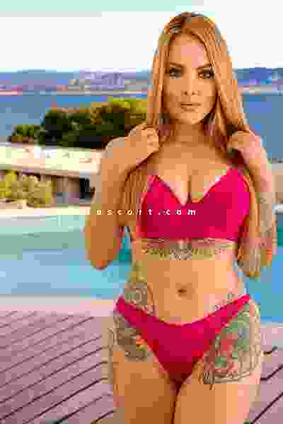 Best of clement mahindo's gallery babyfacedhoe sextape dewi aprilianti add photo florence escorts