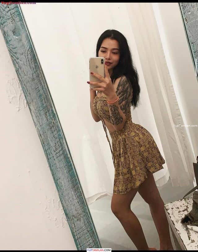 bella poarch hottest - lick through panties ava taylor lesbian