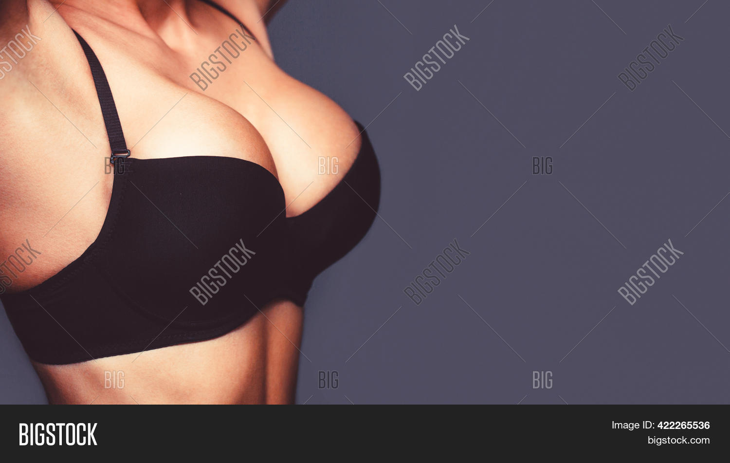 domnic robert add photo big sexy boobd