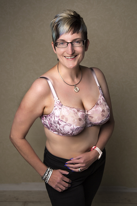 alex parrot share big tits mature bra photos