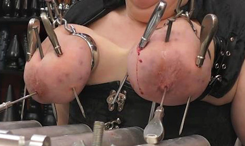 bloody torture porn - canela skin nacho savannah sixx onlyfans