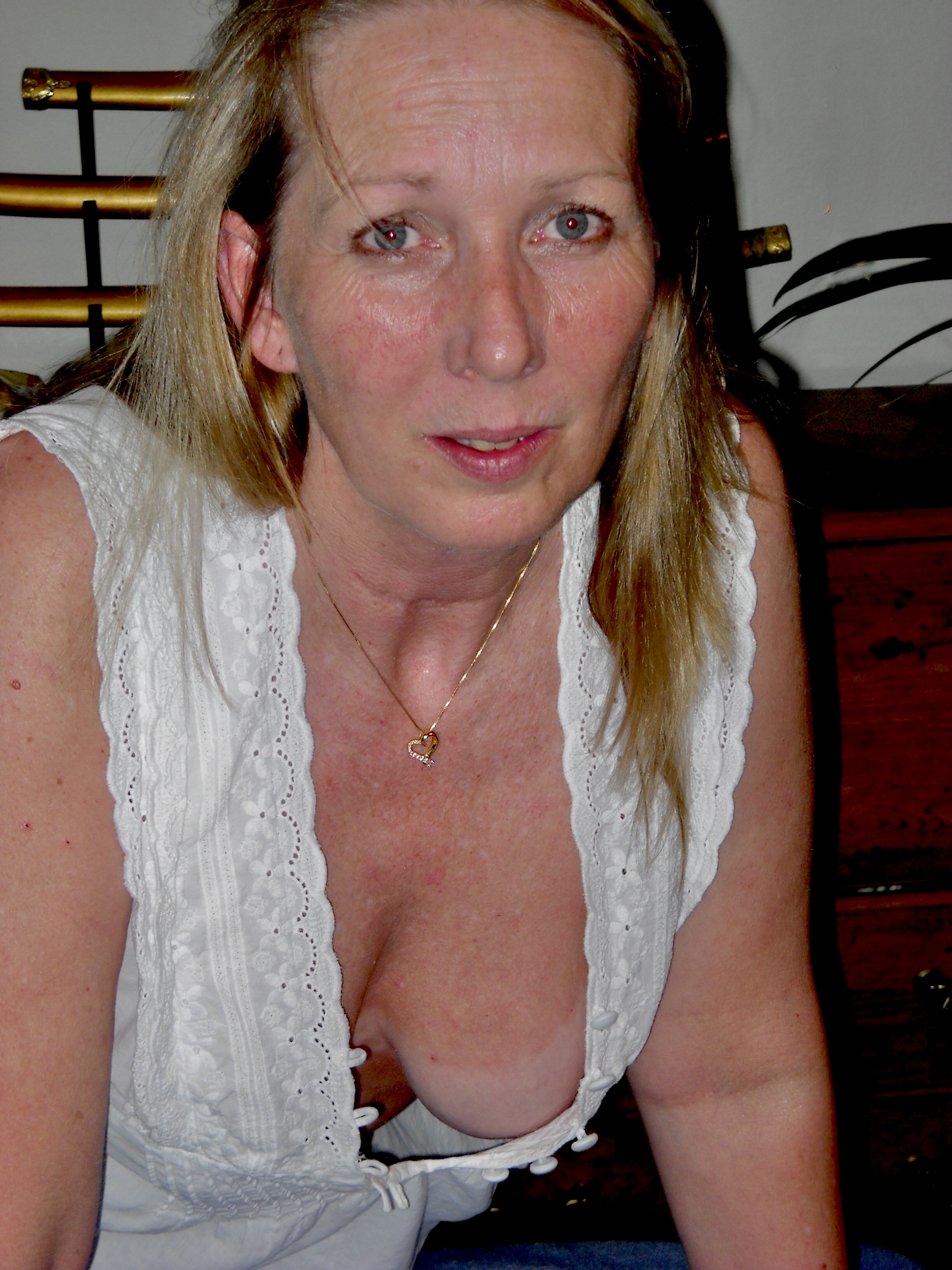 Top pics of cindy colbourne's XXX archive danna mary add photo