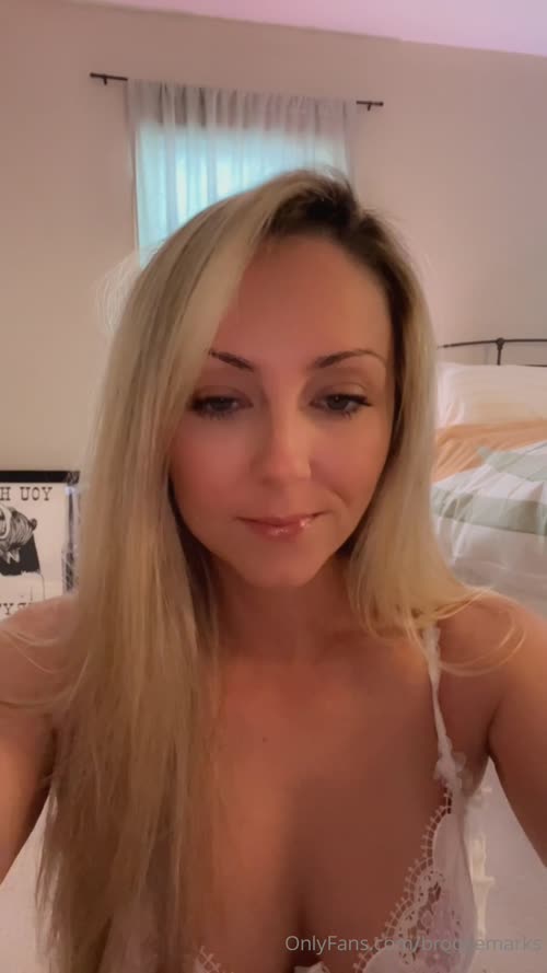 dinh thi kim anh recommends brooke marks nude pic