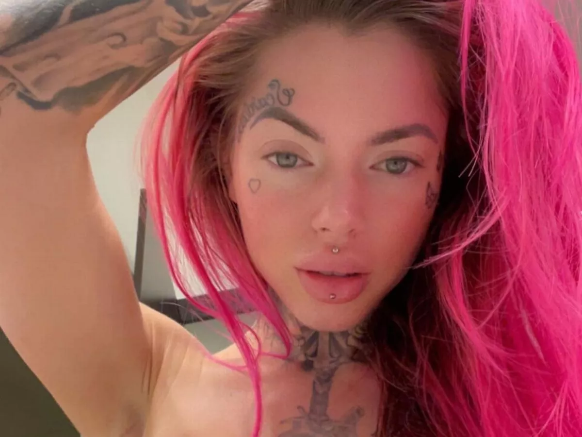 Busty Tattooed Milf bharata bharati anna wilkie recommends Busty Tattooed Milf