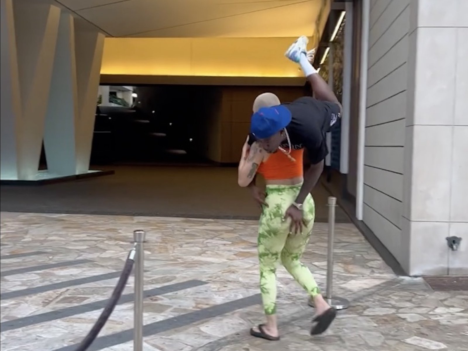 fit mami fanbus - tommy king pawg pussy spank story
