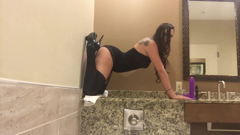 naked mooning