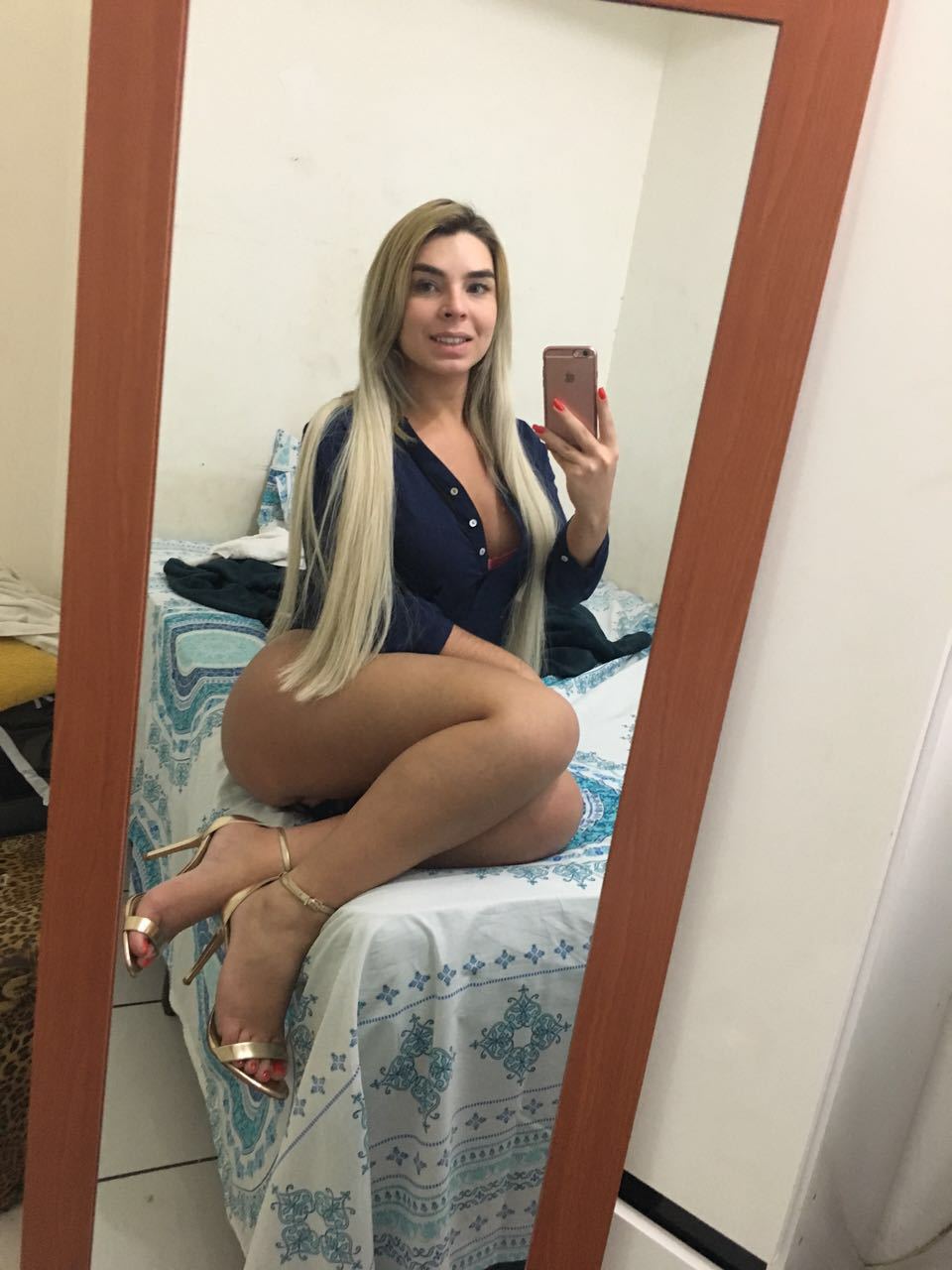 carol penelope transexual - skins nude scenes sophieraiin onlyfabs
