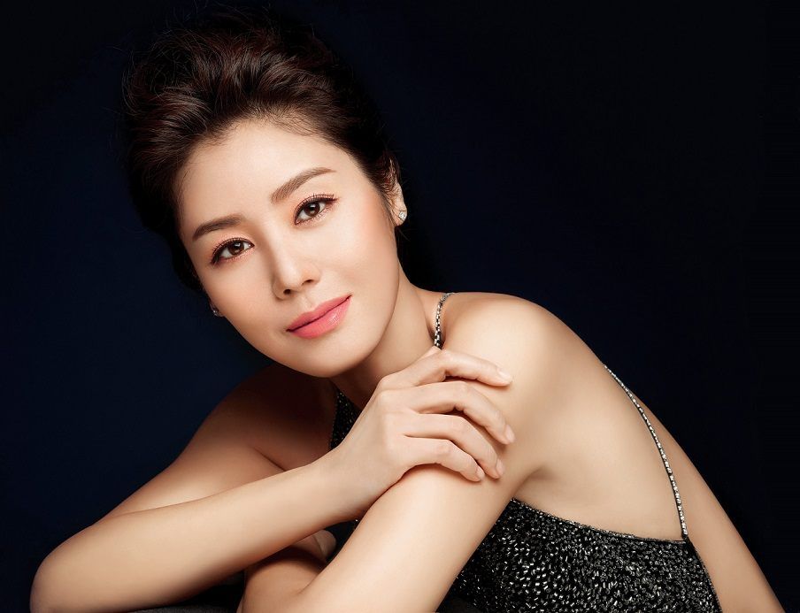 beverley ho recommends naked women in high heels pic