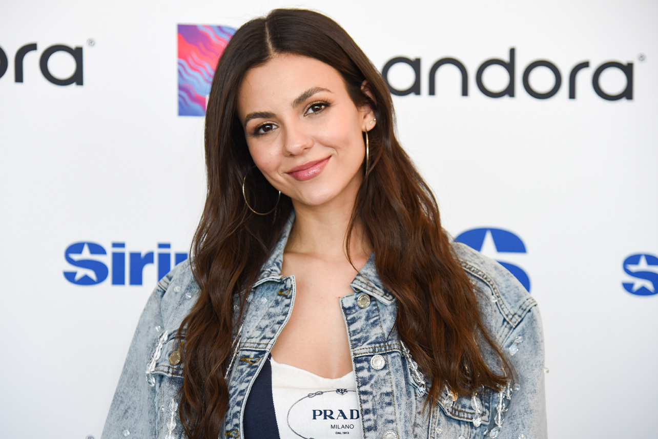 Best of gia debella debobroto dey share victoria justice pron photos