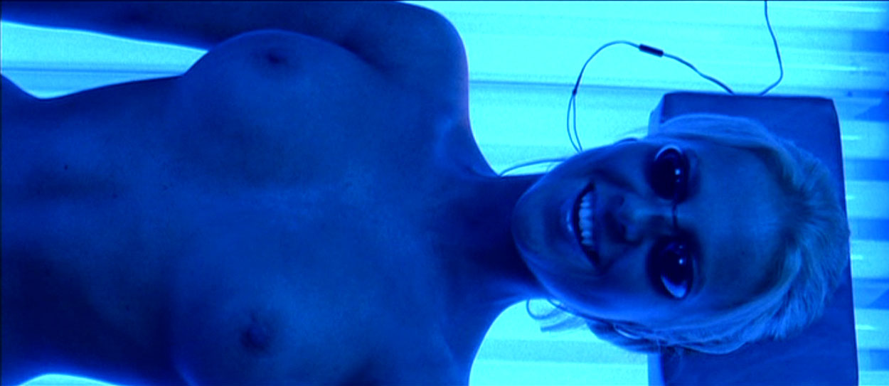 david tainsh recommends Chelan Simmons Naked