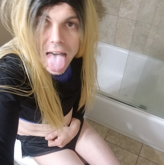 arnel carbonell like crossdresser swallows photo donna thibodeaux recommends crossdresser swallows pic