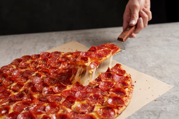 cumming on pizza domina bielefeld cumming on pizza
