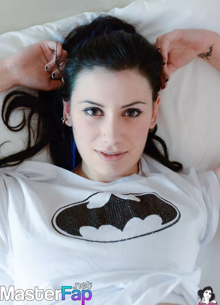 ellie alien asmr - nerd handjob hidden camera sister masturbating