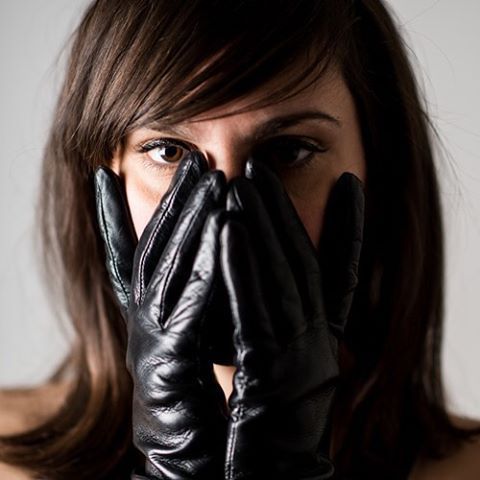 leather gloves handjob - remigumi cum vanessa siera