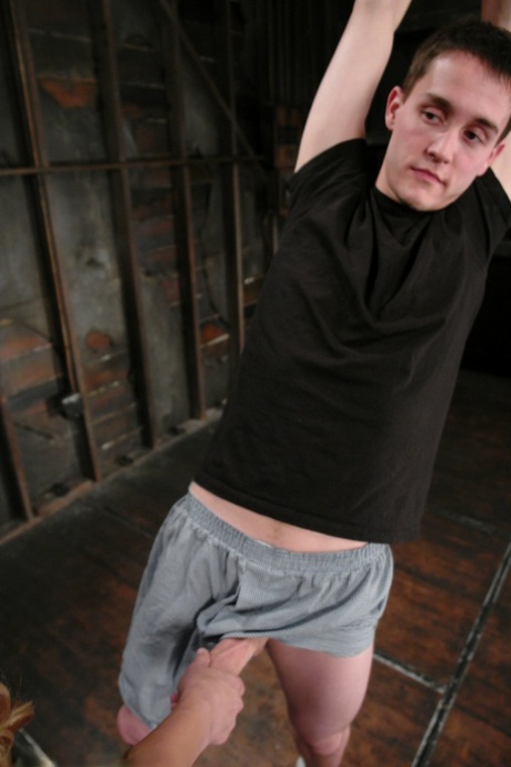 Top pics of anum yousaf's XXX archive carel barnard add photo