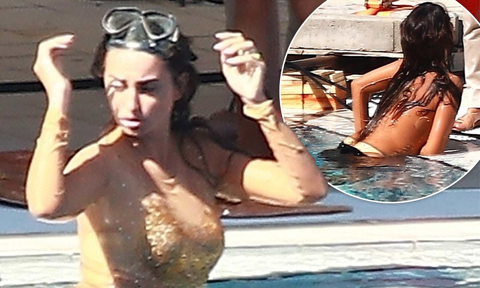 amanda orman like naked pics of penelope cruz photo chloe fountain recommends naked pics of penelope cruz pic