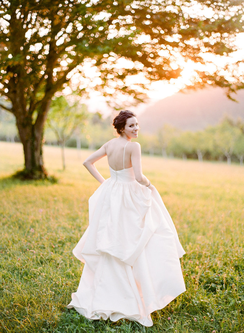 devouring gown thaimassage haninge devouring gown