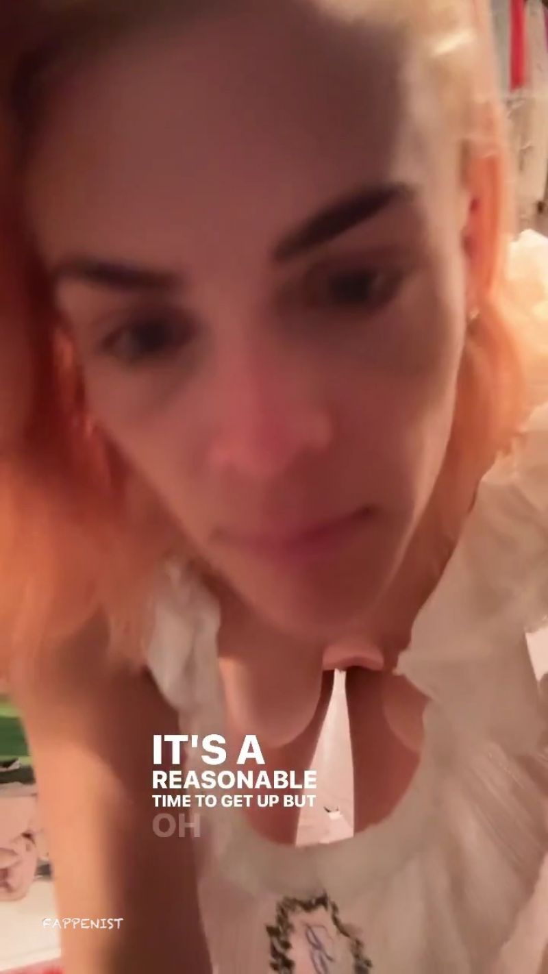 dillon graf recommends busy philipps naked charmin rodriguez add busy philipps naked photo