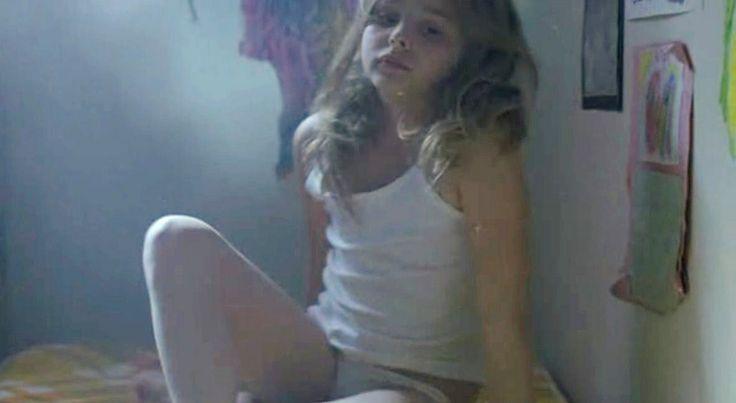 chloe grace moretz sexscene - huge sexy tits carmen valentine