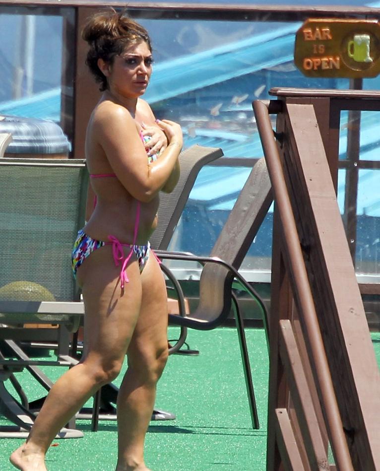 carol minor recommends Deena Jersey Shore Nude