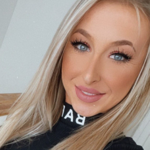 taiga laloca - pornografa gratis naked pee