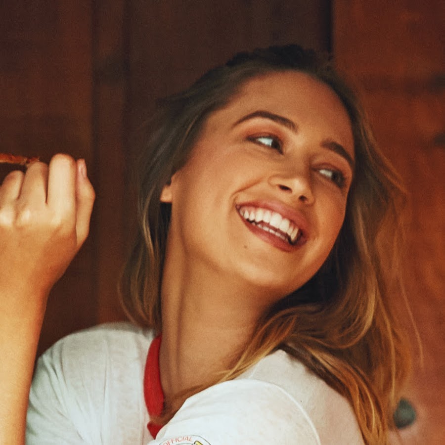 crystal sudesberry recommends Elsie Hewitt Leaked