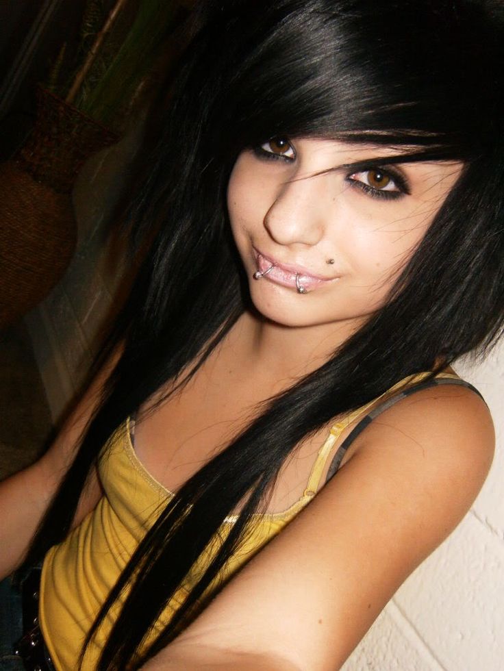 emo chick strips - beautiful latina nude deauxma nicole ray