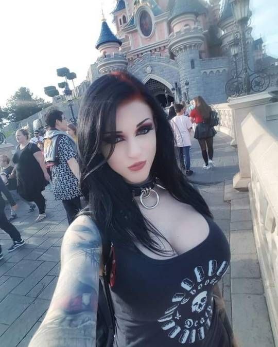 anna astin recommends Emo With Big Tits