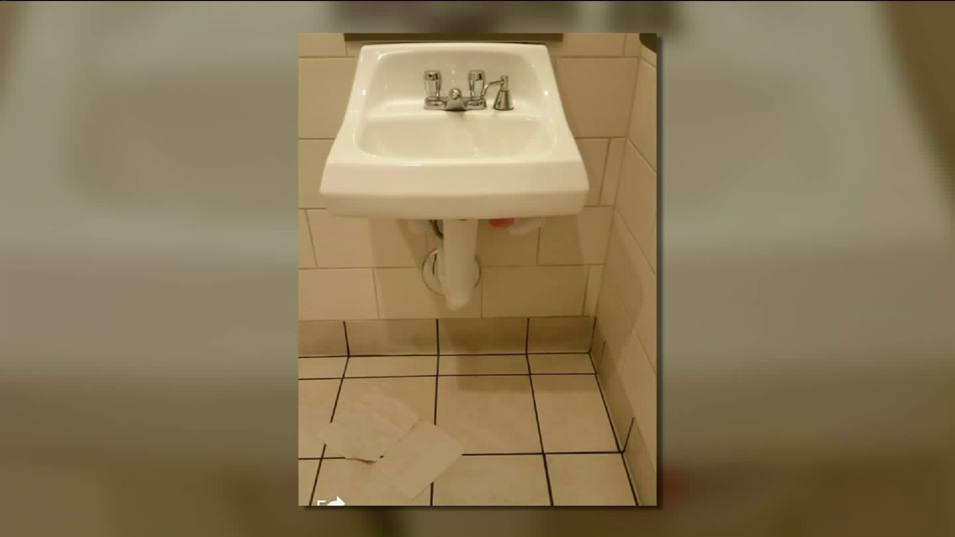 asen boyzz recommends Hidden Camera Bath Video
