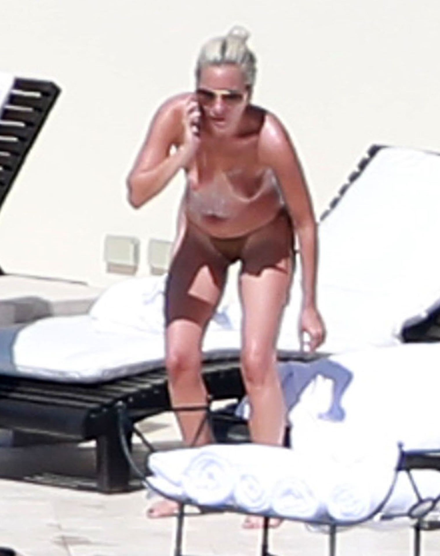 pictures of lady gaga nude - hard futanari milf sucks big black cock