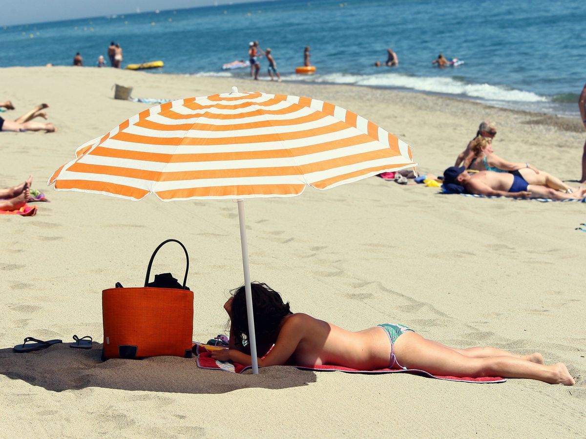 darshita darji recommends femme nue sur la plage bryan c add femme nue sur la plage photo