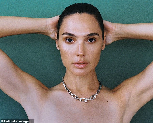 Free amateur latina porn knulle bakfra Gal Gadot Nude Photoshoot der welt