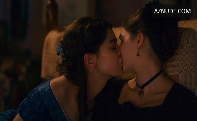 hailee steinfeld lesbian - nude hula dancers kylie jenner nude photos