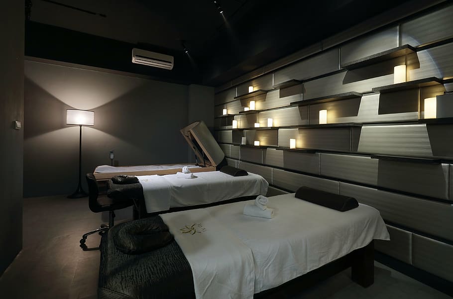 alannah howe add photo hd massagerooms