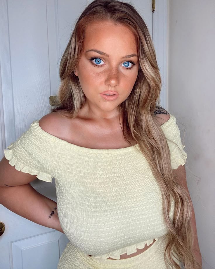 horny mature busty - helen hunt nude pics nalafitness anal