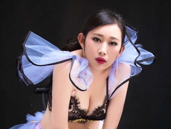 hot asian striptease - avy scott lesbian amateur mature porn videos