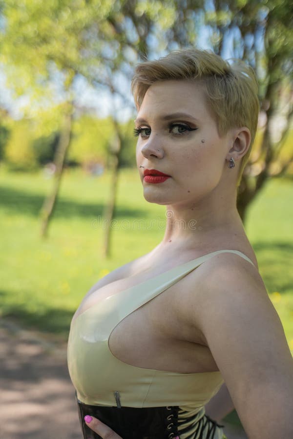 barb robey like tits short hair huge photo donavan taylor recommends rachel starr workout pic