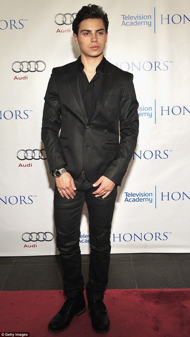 alice nipahoy recommends Jake T Austin Dui